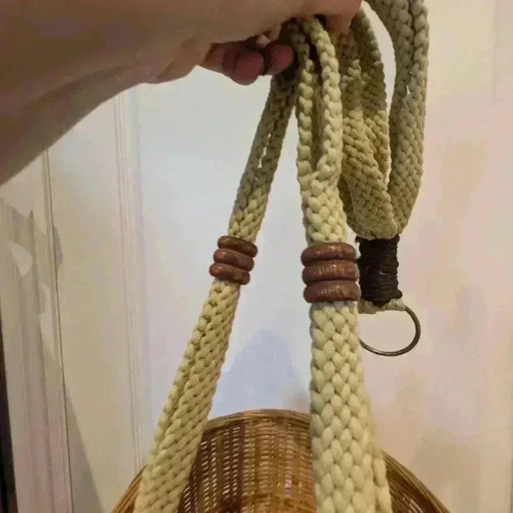 Vintage wicker plant hanging  basket - Picture 4 of 9